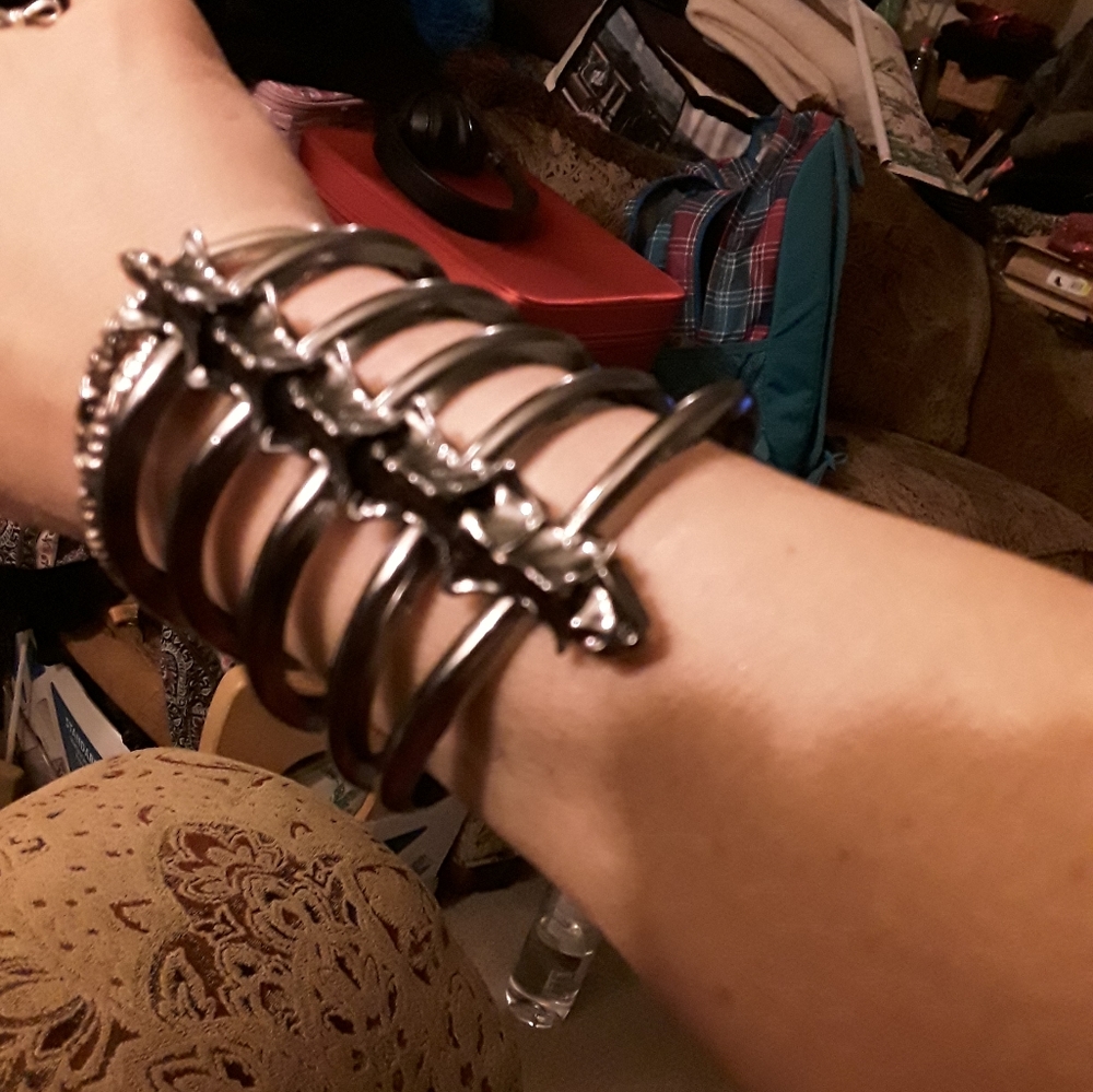 Bracelet  ~bones - Picture 2 of 3